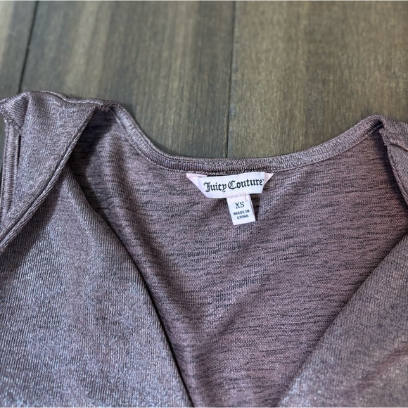 Juicy Couture XS Shimmery Metallic Tinsel Bronze V Nec Cold Shoulder Blouse Tank - Picture 3 of 6